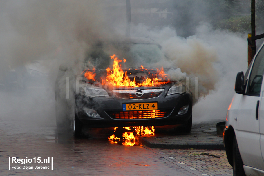 w-Auto-vuur-44