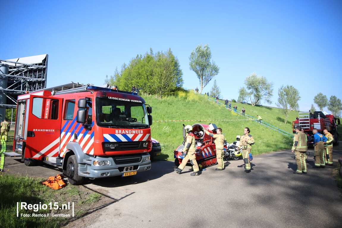 gDKdNl.jpeg